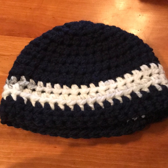 Hand crocheted hats - Picture 3 of 8